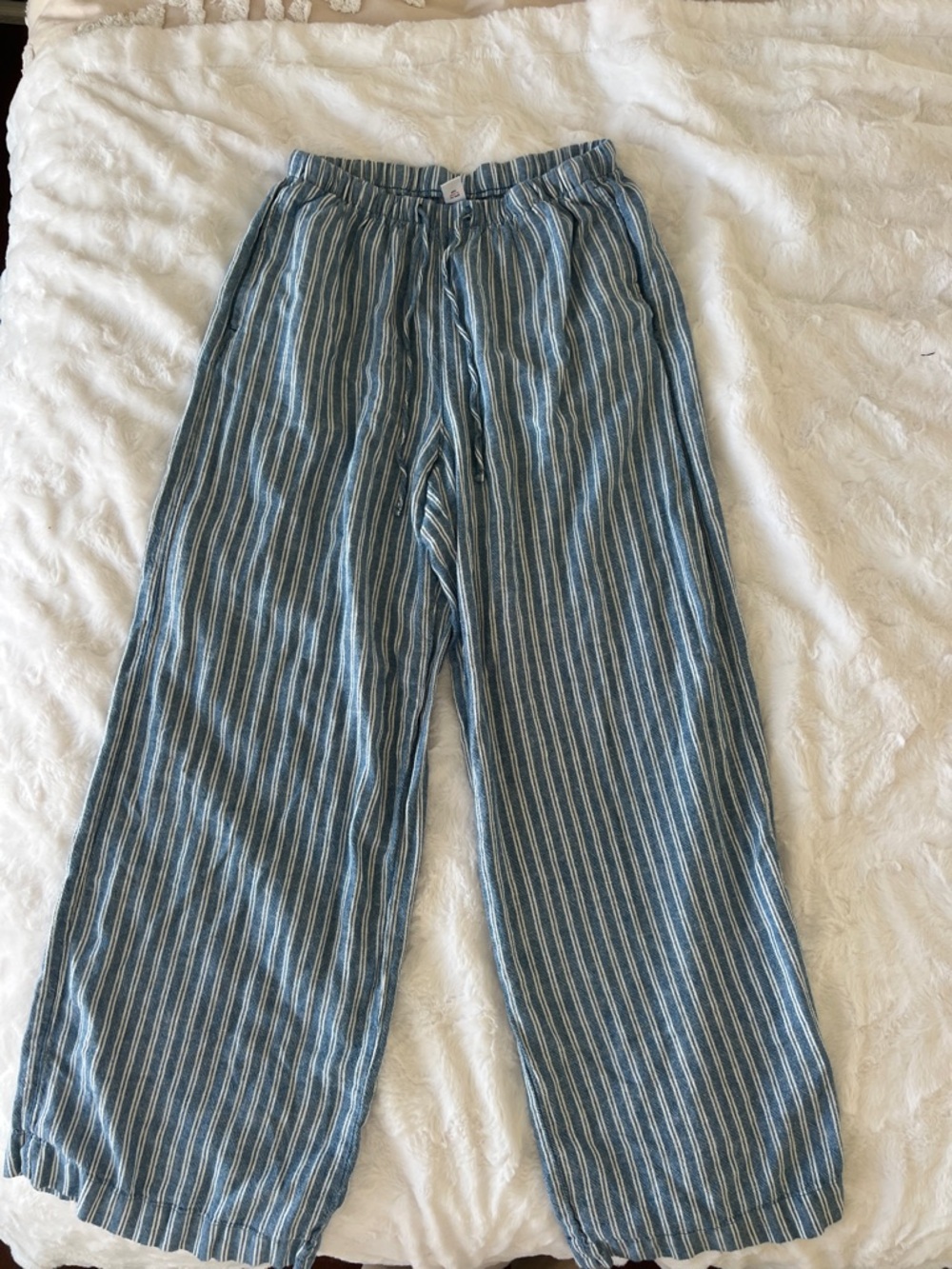 Old Navy linen blend Blue and White Striped Wide-Leg Pants
